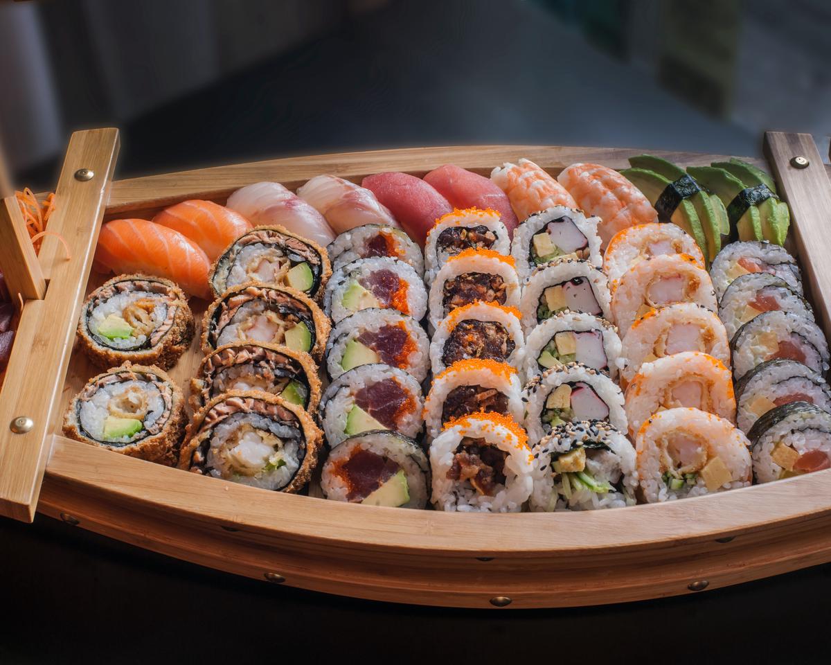 Illustration of sushi representing the globalization of Japanese cuisine